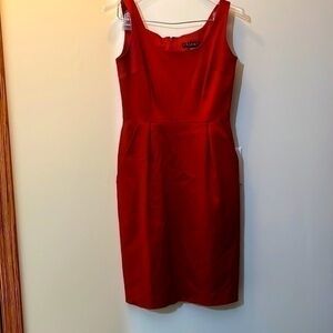 Absolutely stunning perfect red laundry, size 4 dress with front pockets